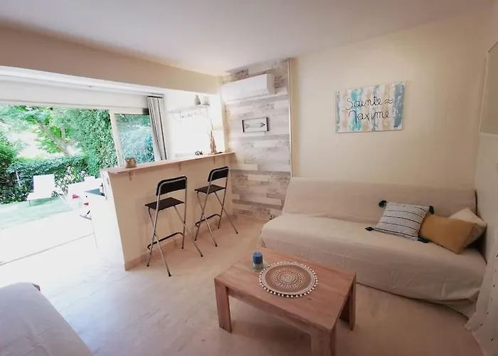 Rez De Jardin A Appartement Sainte-Maxime